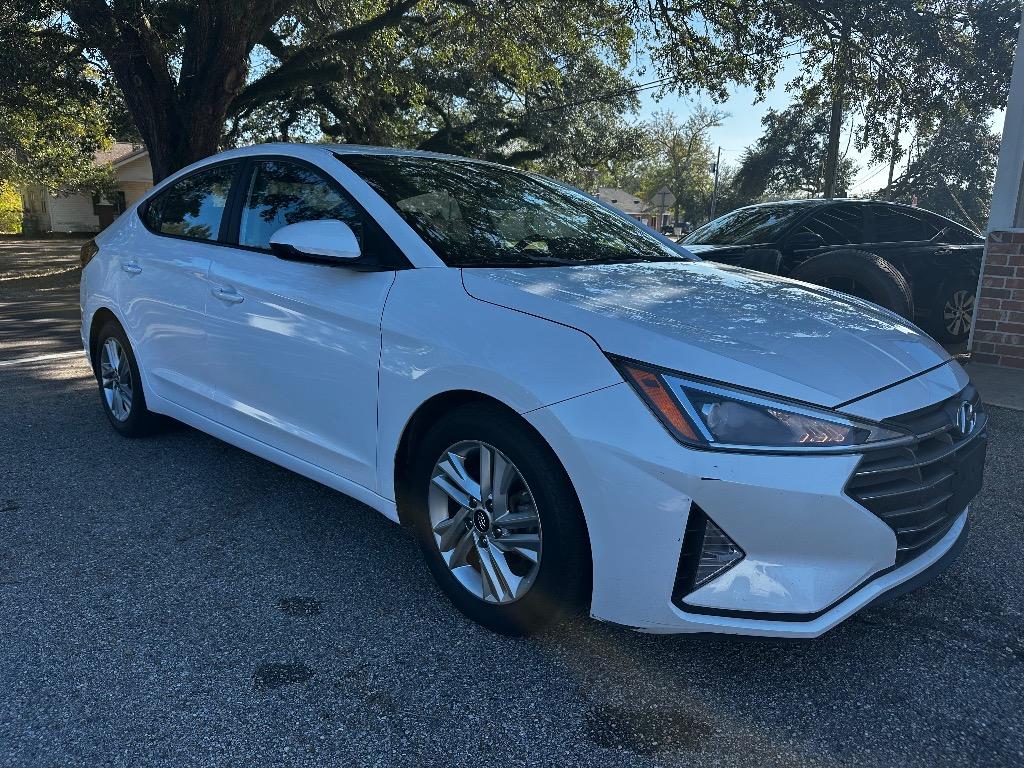 2020 Hyundai Elantra SEL's photo