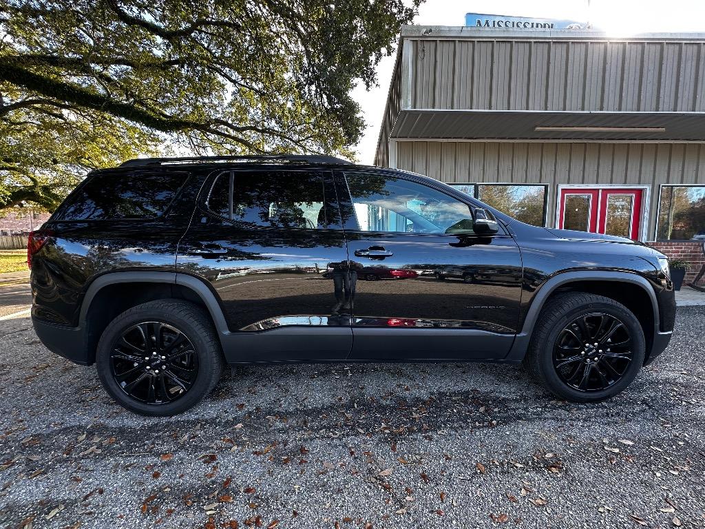 2023 GMC Acadia SLE's photo