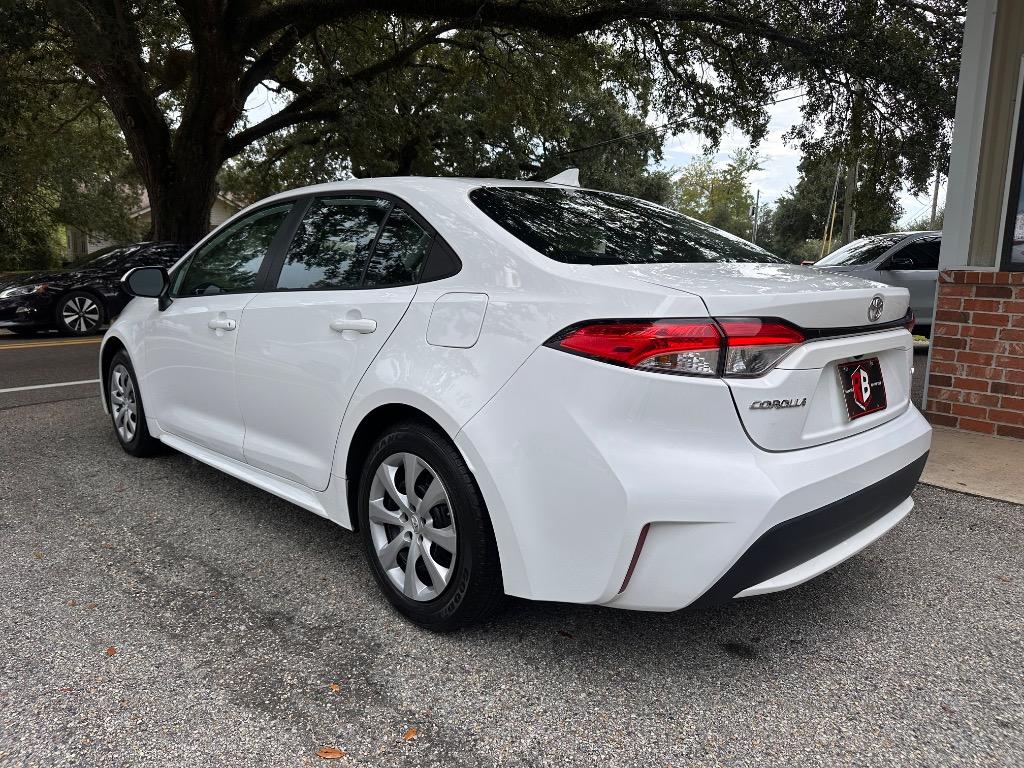 2022 Toyota Corolla LE - Photo 7