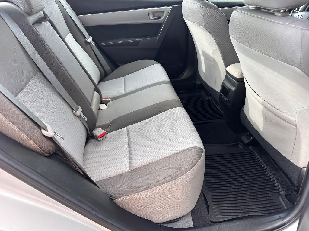 2019 Toyota Corolla LE - Photo 21