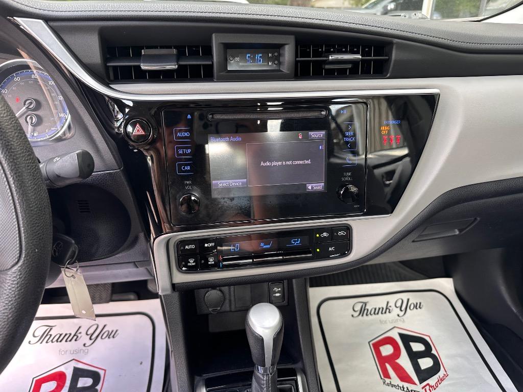 2019 Toyota Corolla LE - Photo 13