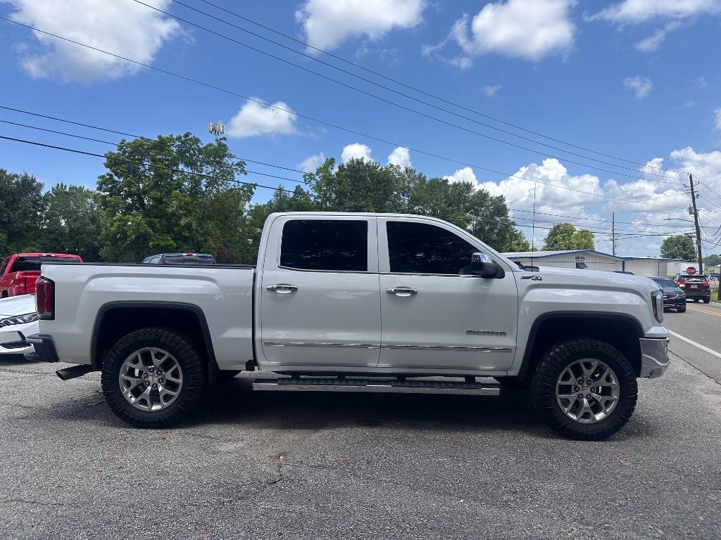2017 GMC Sierra 4WD Crew Cab Short Box SLT's photo