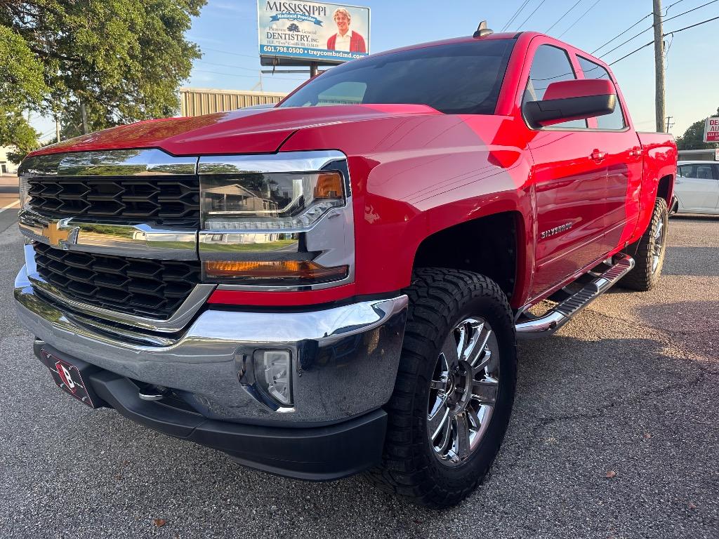 2018 Chevrolet Silverado 1500 LT 4X4 Crew Cab Short Box's photo