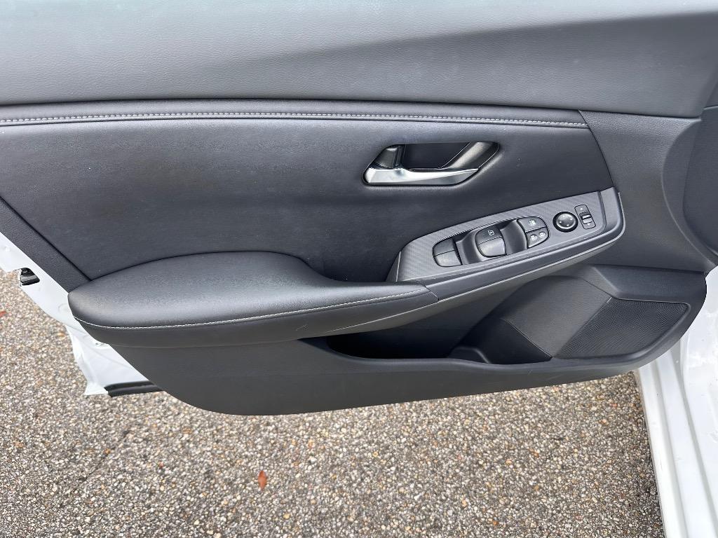 2023 Nissan Sentra SV - Photo 16